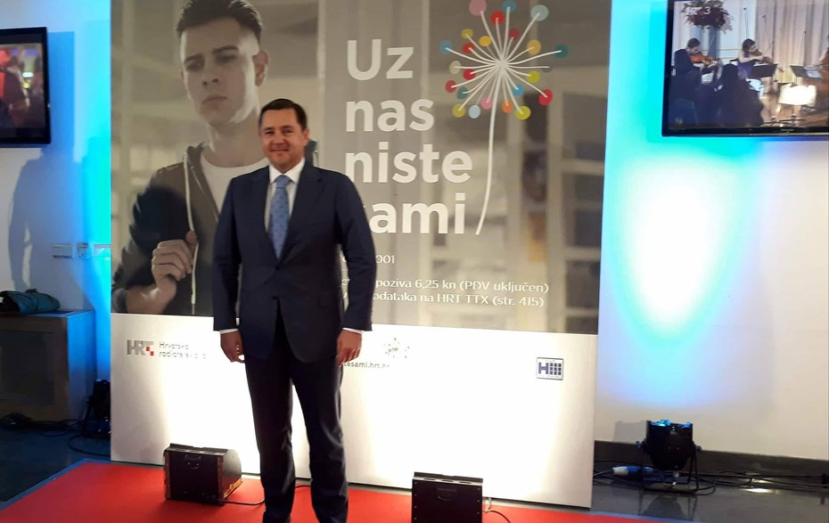 HUMANITARNI PROJEKT "UZ NAS NISTE SAMI"